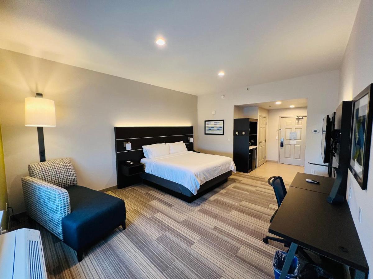 Holiday Inn Express & Suites Salinas By Ihg Eksteriør bilde