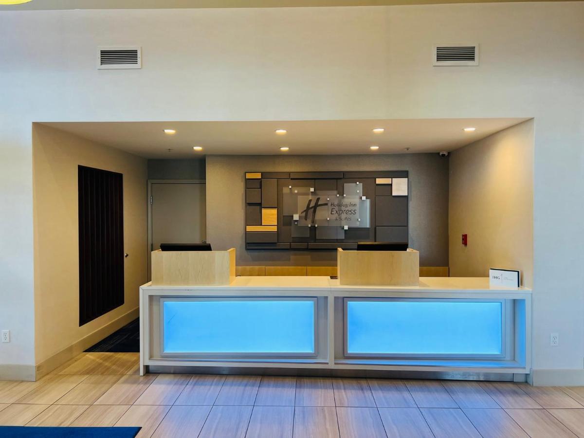 Holiday Inn Express & Suites Salinas By Ihg Eksteriør bilde