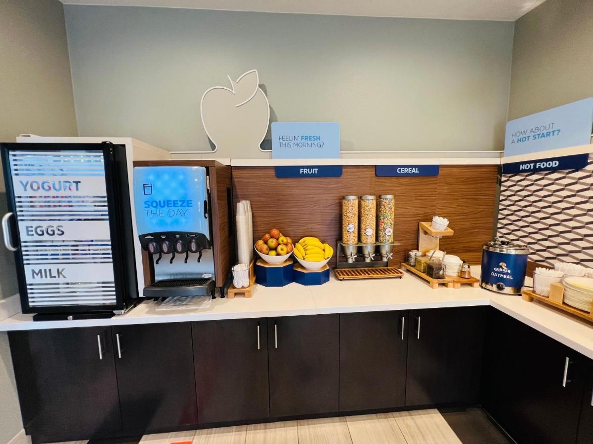 Holiday Inn Express & Suites Salinas By Ihg Eksteriør bilde