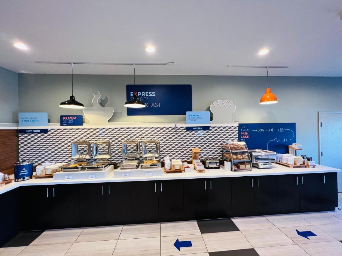 Holiday Inn Express & Suites Salinas By Ihg Eksteriør bilde